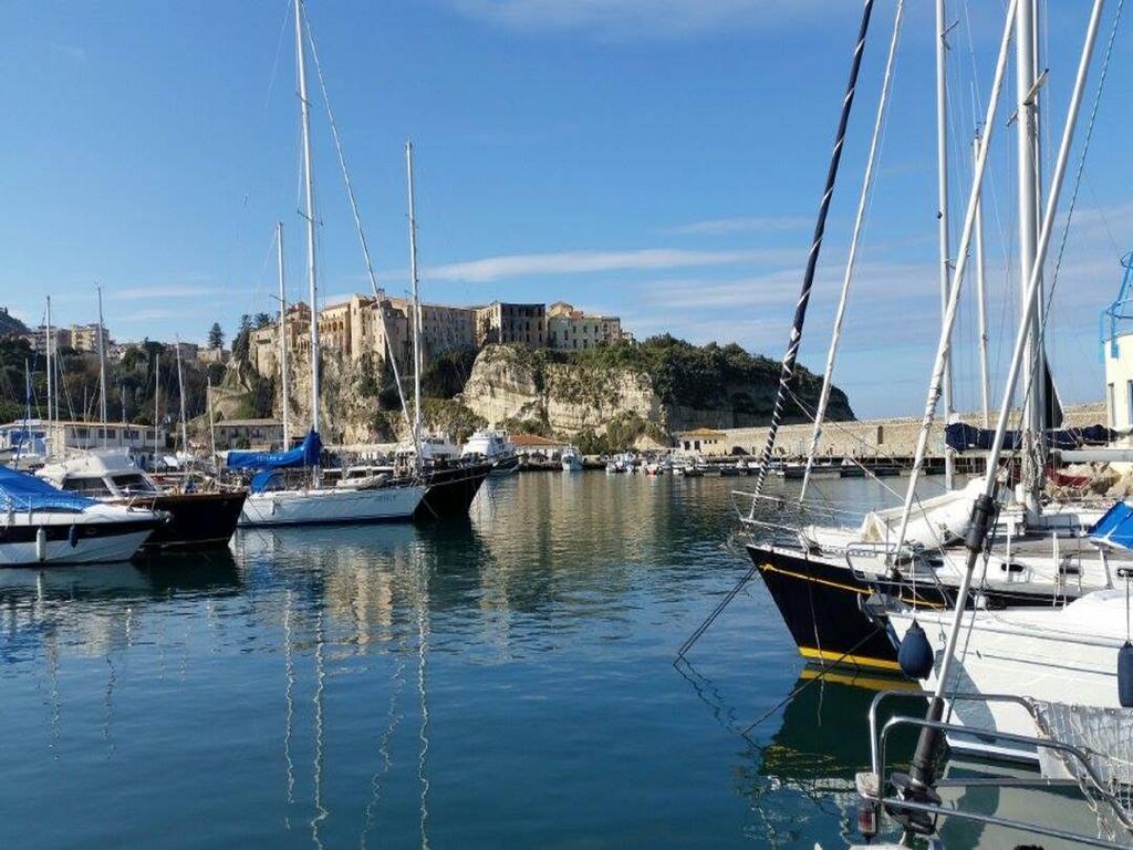 Casolare Al Porto Hotel Tropea Exterior foto